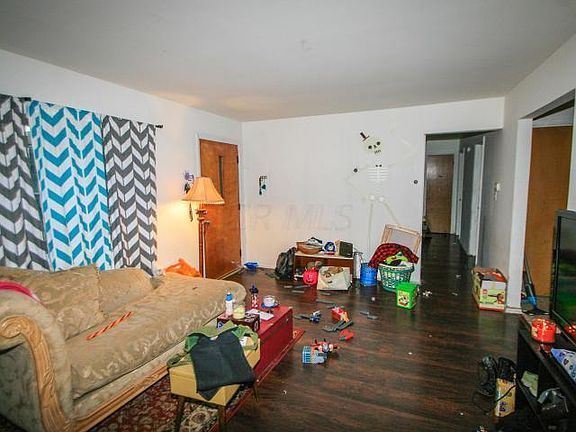 3rd image of 919 S Weyant Ave