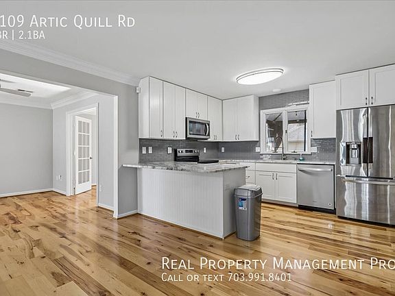 4th image of 1109 Artic Quill Rd