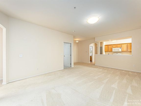 5th image of 273 Scio Village Ct Unit 127