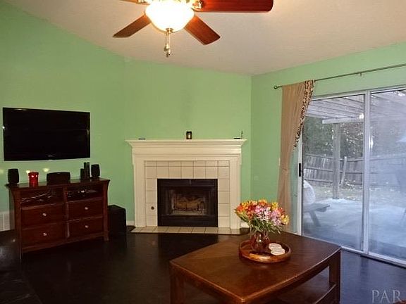 3rd image of 2000 Peregrine Ct