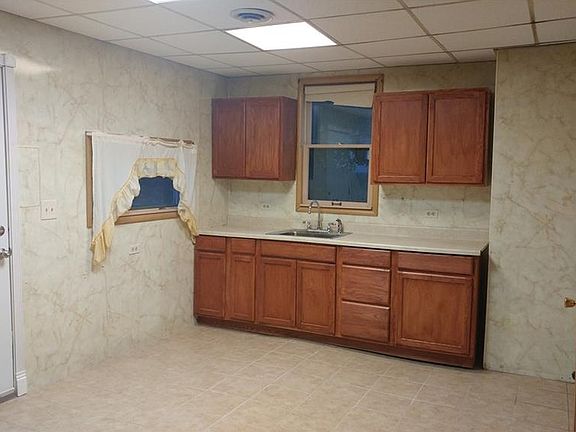 2nd image of 3142 W 31st St