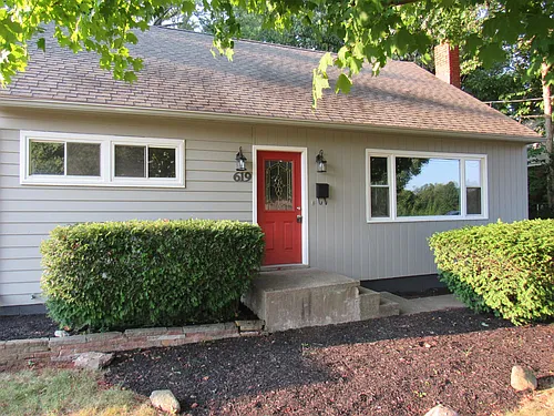619 Mull Ave Photo 1