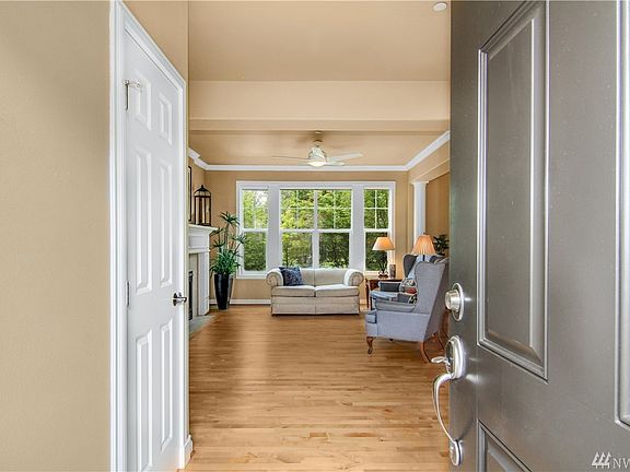 2nd image of 1939 14th Ct NE