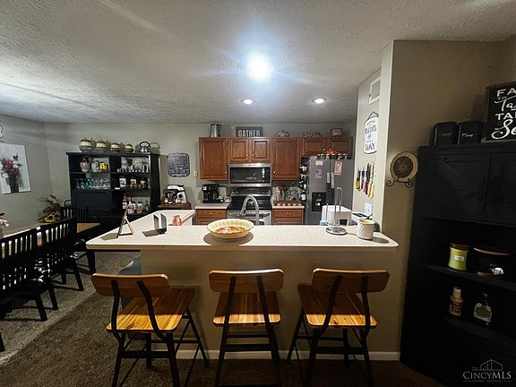 5th image of 137 High Ridge Ct