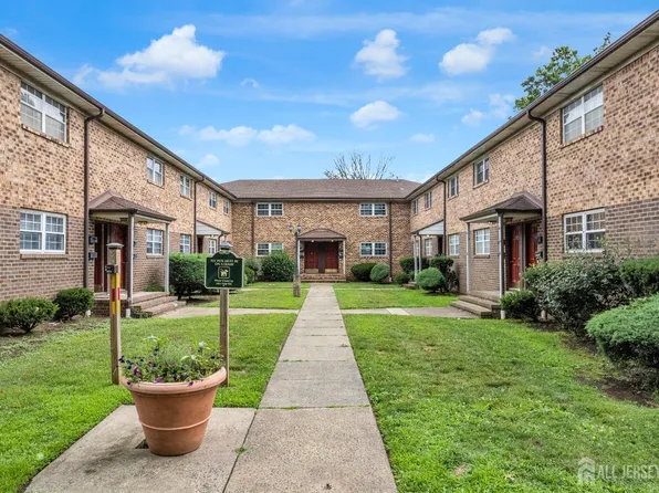 6512 Avenue C, Edison, NJ 08837