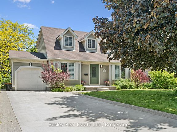 2nd image of 52 Stirling Macgregor Dr