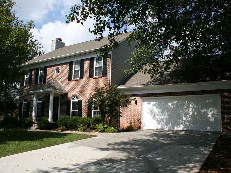 1st image of 8805 Shoreham Blvd