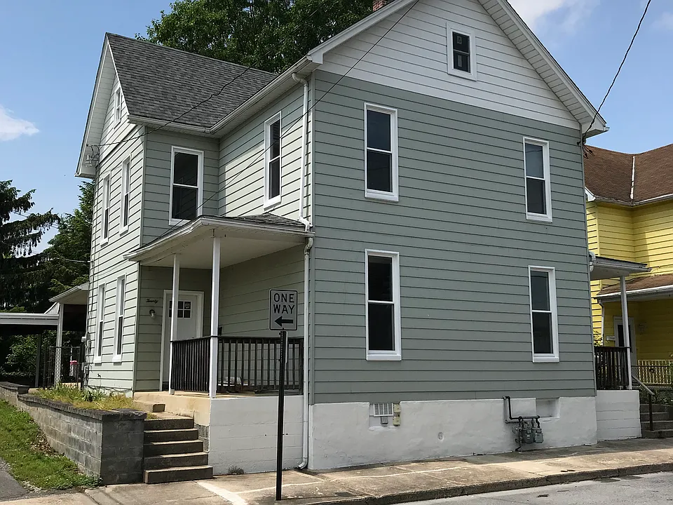 20 S Franklin St