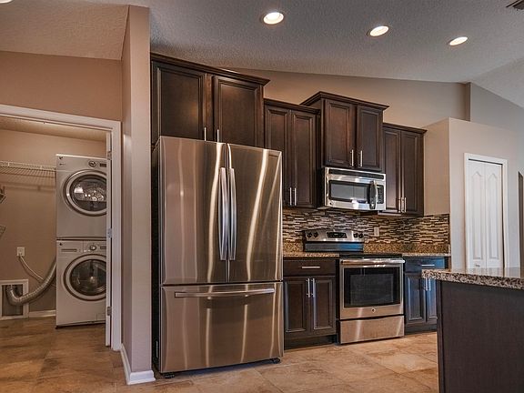 3rd image of 269 Timberwood Dr