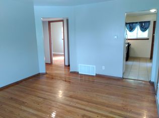 400 Dewey St #C, Grandview, MO 64030