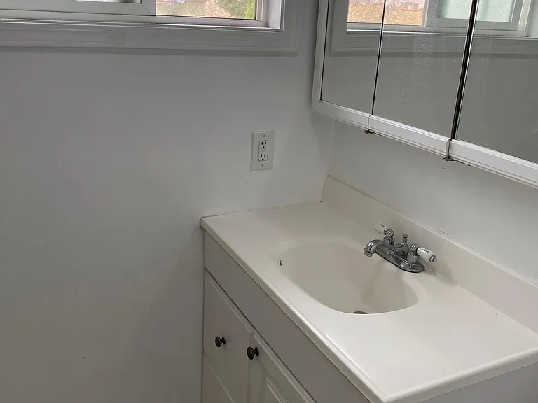4541 Saint Elmo Dr — Photo 22