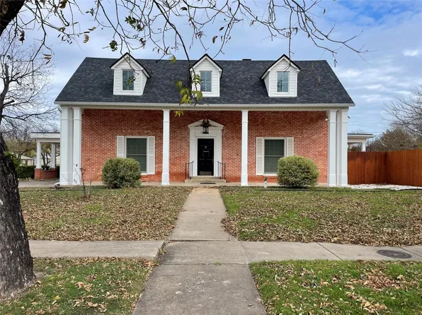 1012 Hutchings St, Goldthwaite, TX 76844