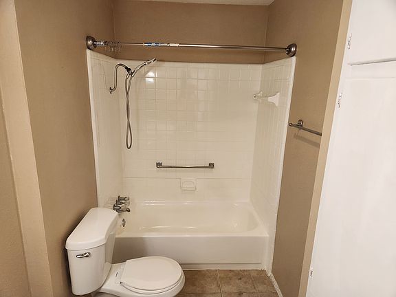 3rd image of 1703 Frances Dr