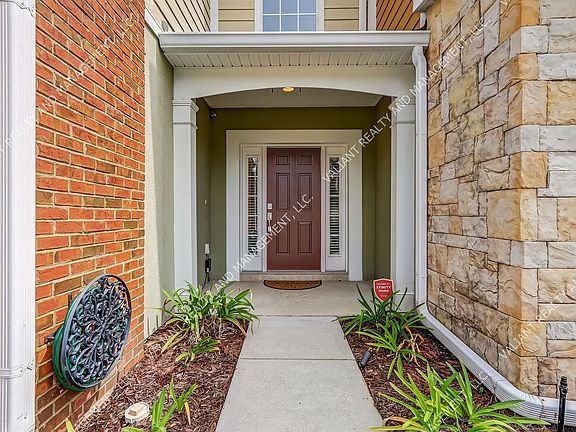 3rd image of 4223 Clybourne Ln #1