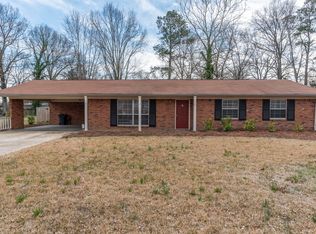 2201 McArthur Dr, Starkville, MS 39759