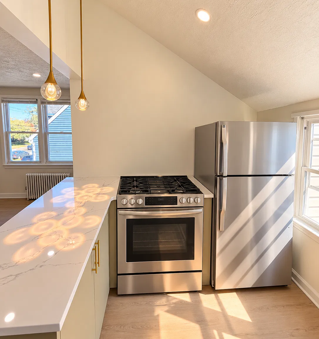 2 bed, 700 sqft, $2,200 — Photo 3