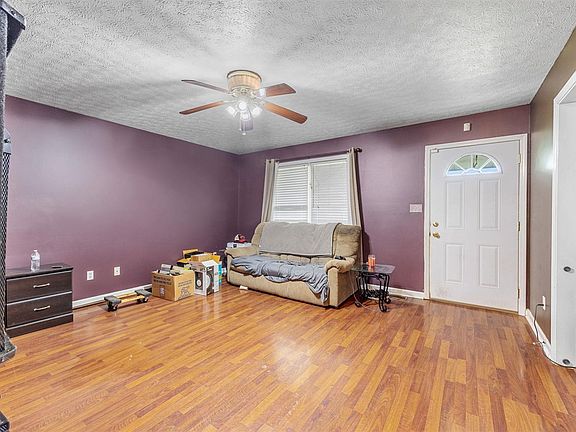 3rd image of 2317 Butterwood Way