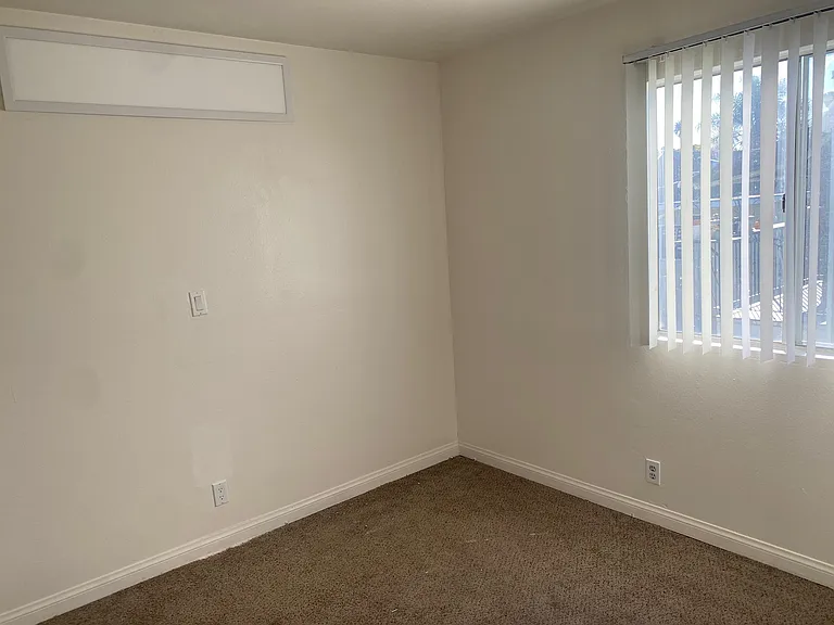 1566 Pine Ave #206A — Photo 11