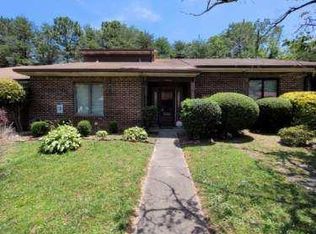 1466 Stoneleigh Cir, Stone Mountain, GA 30088