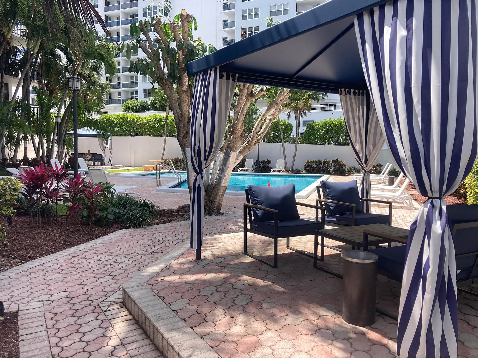 2 bed, 2.0 bath, 1031 sqft, $2,900 — Photo 3