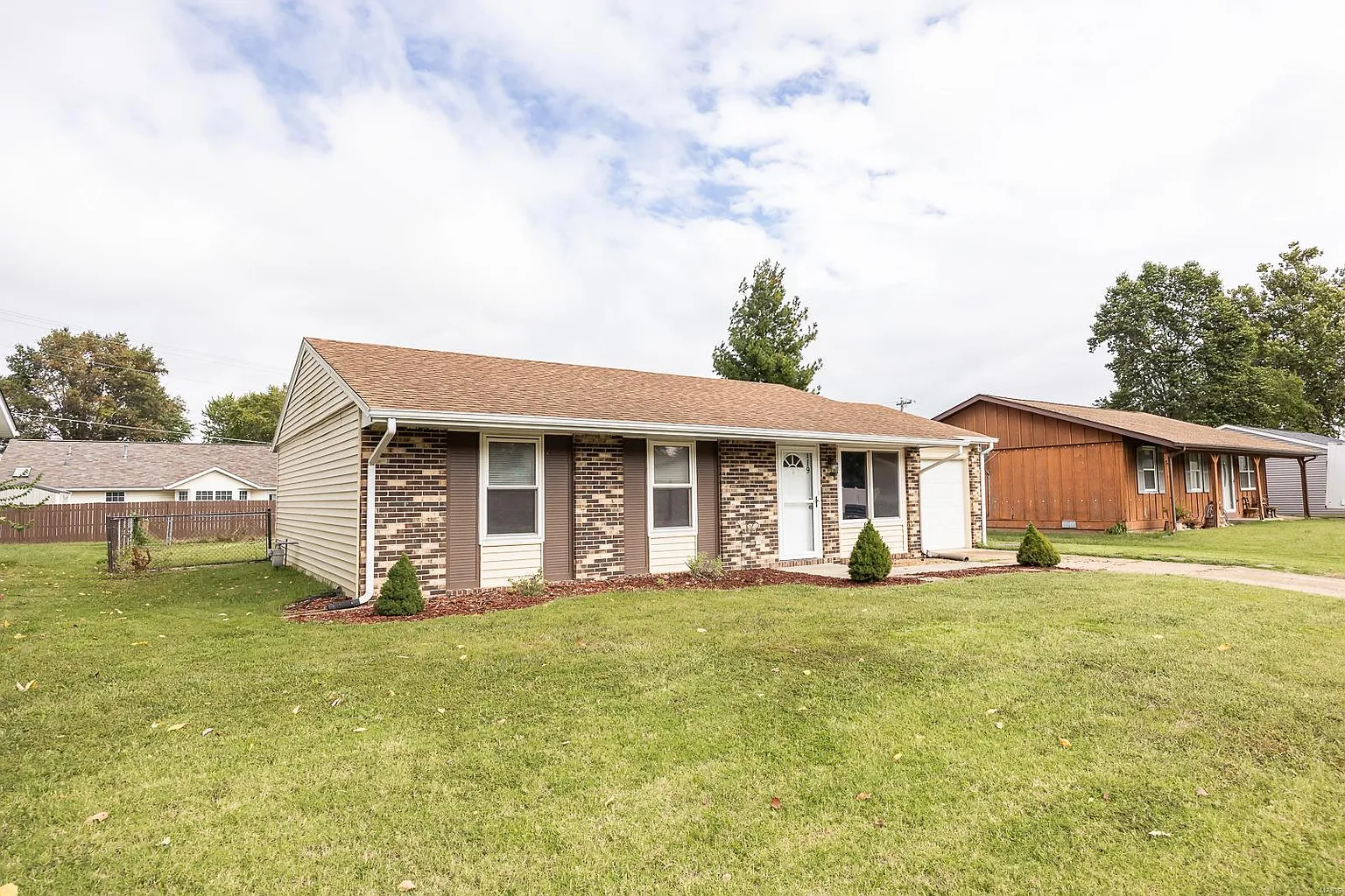 119 Perrottet Dr photo 1