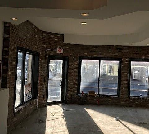 5th image of 735 Park Ave