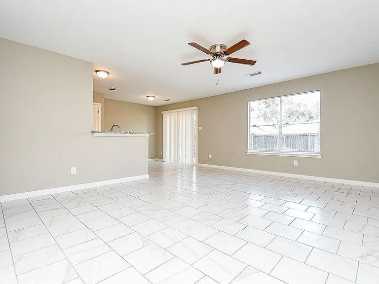 7818 Summer Place Dr — Photo 3