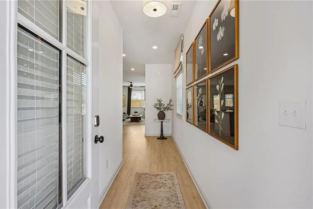 3 bed, 2.5 bath, 1677 sqft, $2,225 — Photo 4