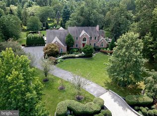 21 W Spring Hollow Dr, Hopewell, NJ 08525