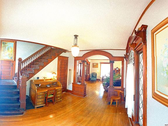 2nd image of 38 11th St NE