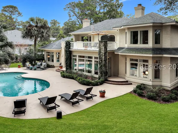 15 Hawthorne Rd, Bluffton, SC 29910