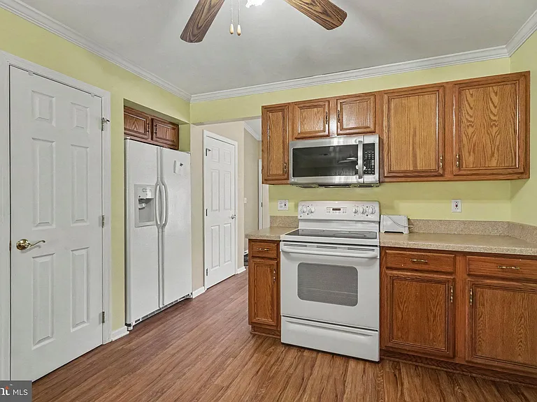24 Mel Ron Ct — Photo 13