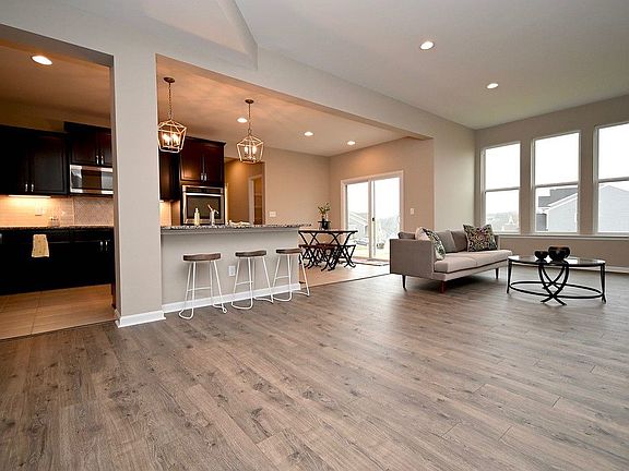 3rd image of 7859 Arcadia Blvd