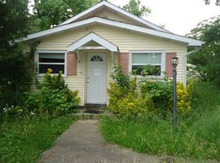 720 N Hughes St, West Frankfort, IL 62896