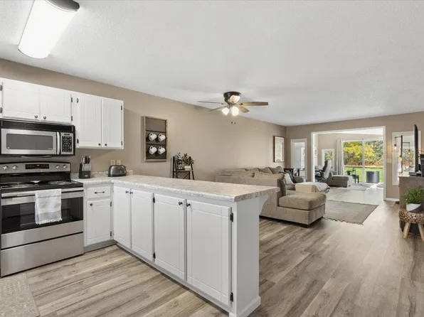 2286 28th Ave SW APT 402, Pine River, MN 56474