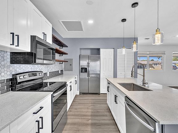 4th image of 7936 Tropicana Street