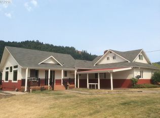 6523 Hayhurst Rd, Yoncalla, OR 97499