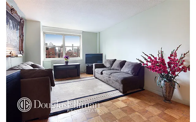 Sold by Douglas Elliman | media 10