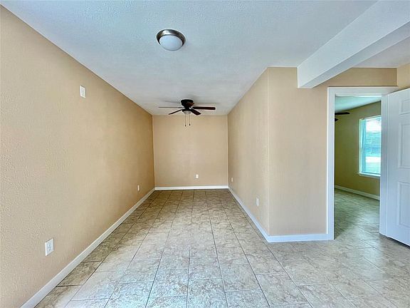 2nd image of 301B 1/2 N Avenue A