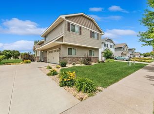 9351 Golden Pond Ln N, Monticello, MN 55362