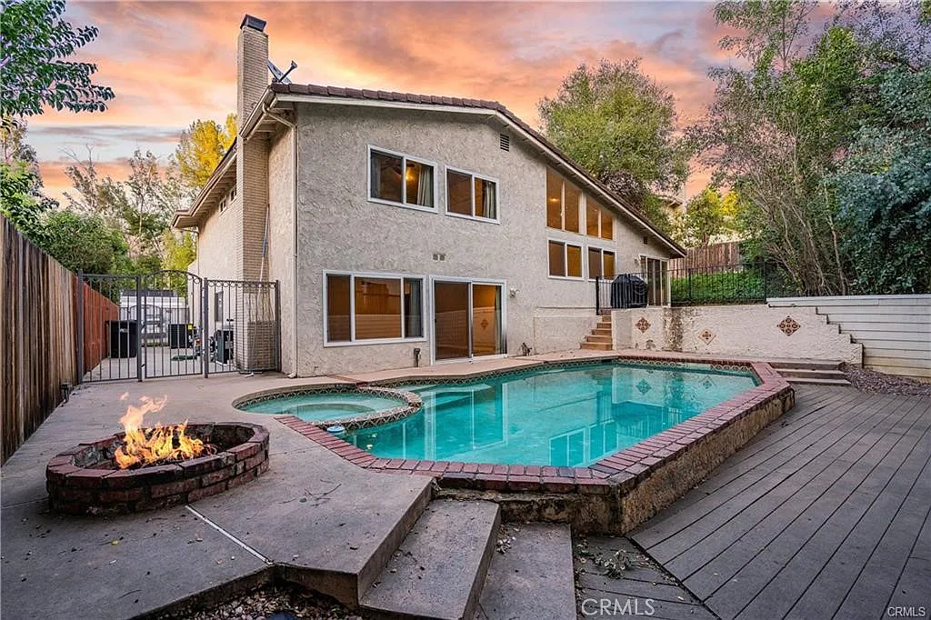 4 bed, 2344 sqft, $6,295 — Photo 3