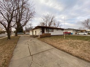 2754 Fairlane Ave, Columbus, NE 68601