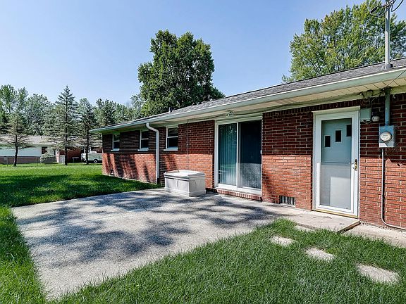 2nd image of 663 Russell Lake East Dr