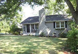 1st image of 1 Waverly Ct