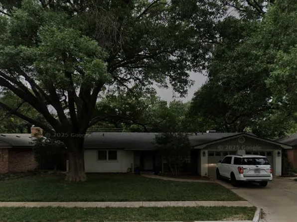 6304 Knoxville Dr, Lubbock, TX 79413