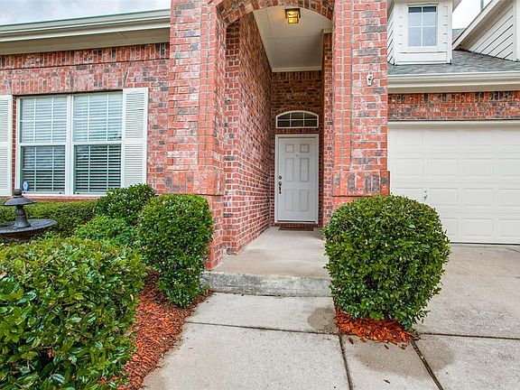 3rd image of 6001 Greenmeadow Dr