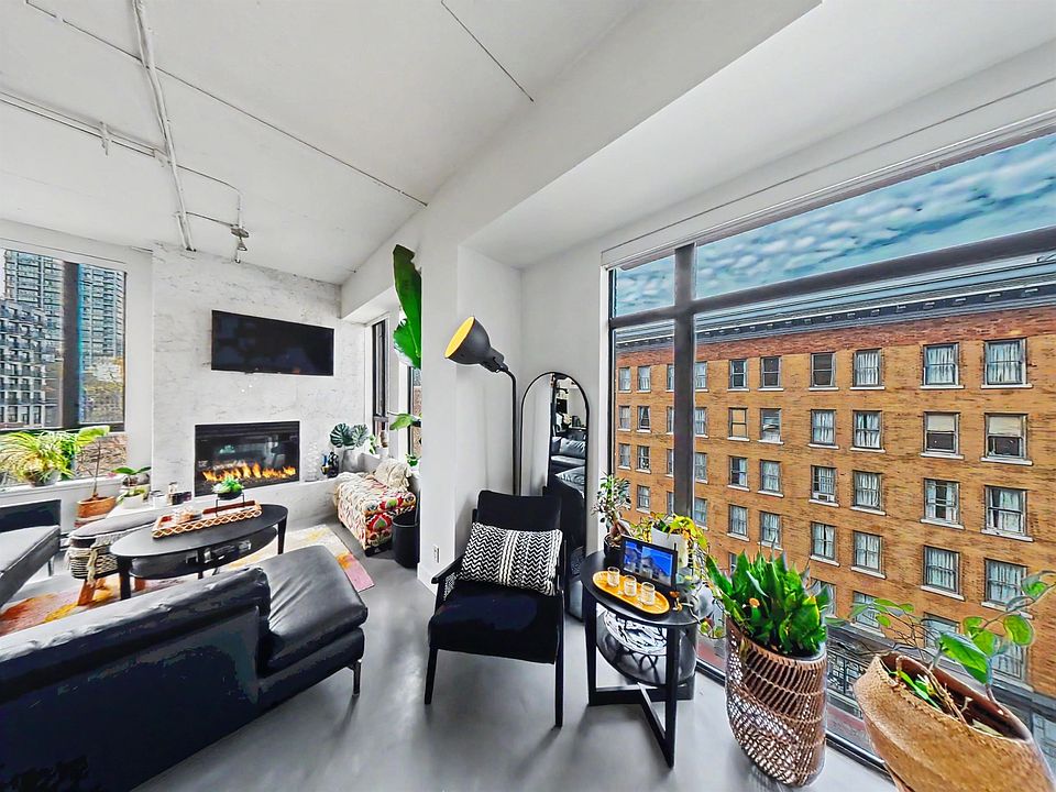 1st image of 28 Powell St #501