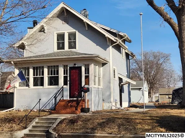 312 14th St NW, Mason City, IA 50401