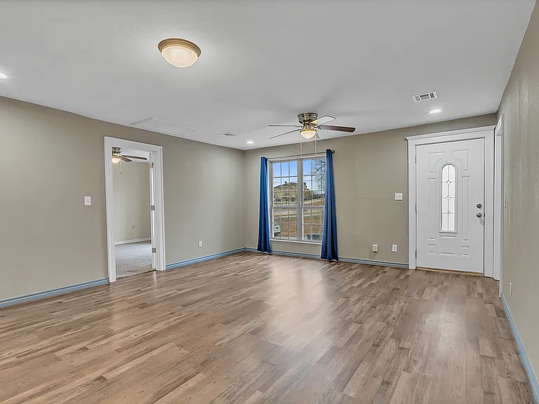 26 S Urbana Ave — Photo 19