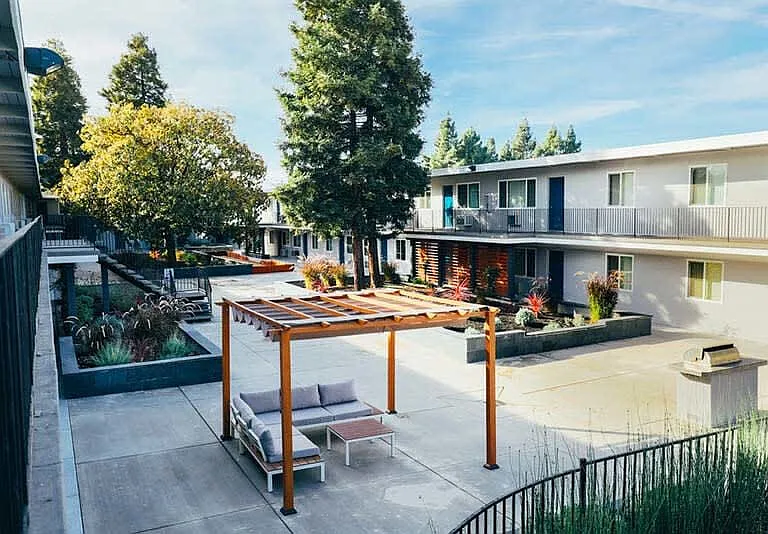Magnolia Terrace — Photo 1